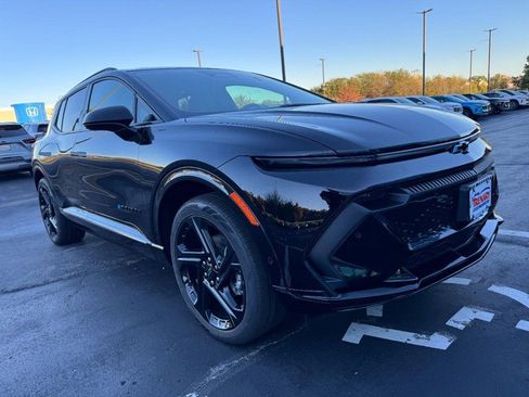 New 2026 Chevrolet Equinox EV RS image 2