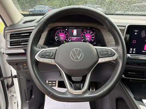 Used 2024 Volkswagen Atlas SEL Premium R-Line AWD/4WD image 26