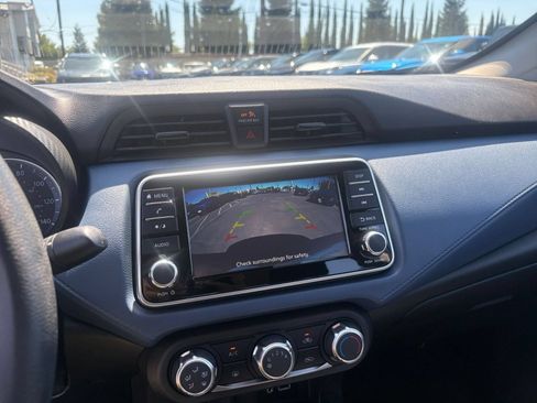 Used 2025 Nissan Versa SV FWD image 22