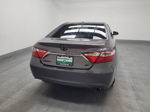 Used 2016 Toyota Camry SE w/ Moonroof Package image 7
