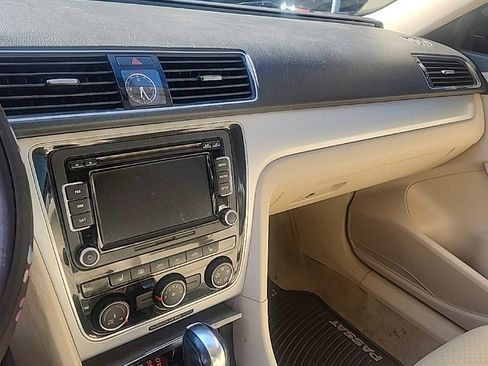 Used 2013 Volkswagen Passat 2.5 SE image 7
