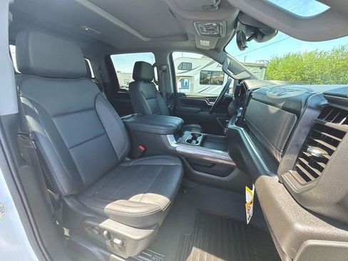 Used 2025 Chevrolet Silverado 2500 LTZ w/ LTZ Plus Package AWD/4WD image 29
