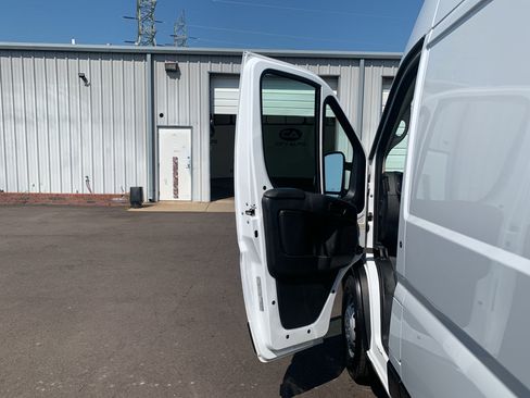 Used 2025 RAM ProMaster 3500 w/ Convenience Group FWD image 13