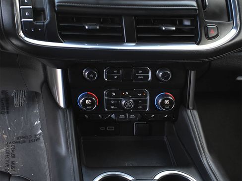 Used 2024 Chevrolet Tahoe Z71 w/ Luxury Package image 16