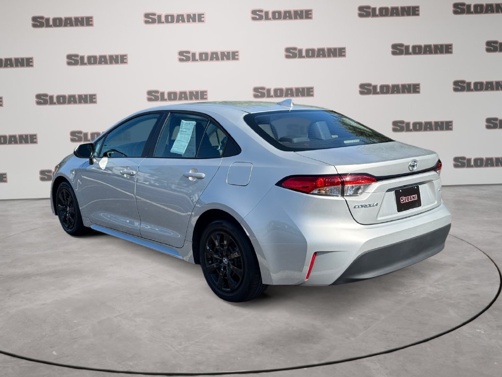 Used 2024 Toyota Corolla LE FWD image 3