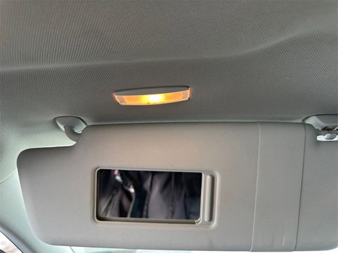 Used 2018 Volkswagen Passat 2.0T SE image 26