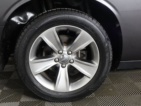 Used 2019 Dodge Challenger SXT image 18