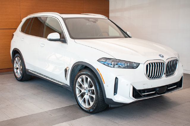 Used 2025 BMW X5 xDrive50e AWD/4WD image 5