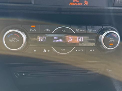 Used 2014 MAZDA MAZDA3 i Grand Touring FWD image 23