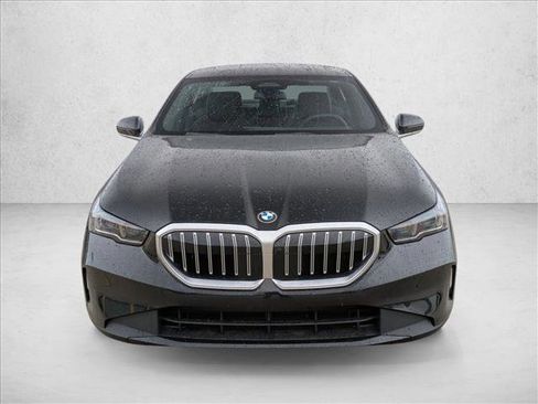 Used 2026 BMW 530i xDrive w/ Premium Package AWD/4WD image 6