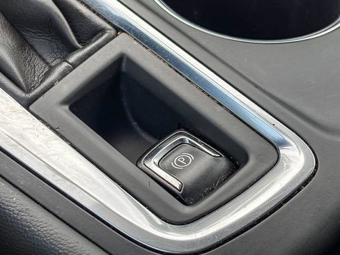 Used 2022 Chevrolet Equinox LS w/ LS Convenience Package FWD image 33