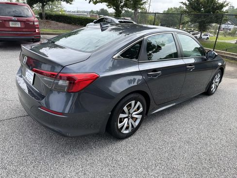 Used 2022 Honda Civic LX image 7