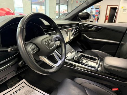 Used 2019 Audi Q8 Prestige w/ Luxury Package image 21