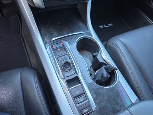 Used 2018 Acura TLX V6 SH-AWD image 23