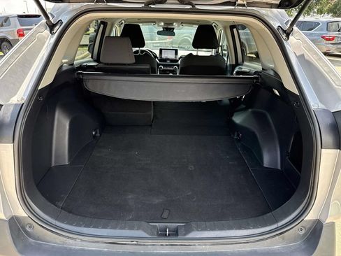 Used 2024 Toyota RAV4 XLE FWD image 8
