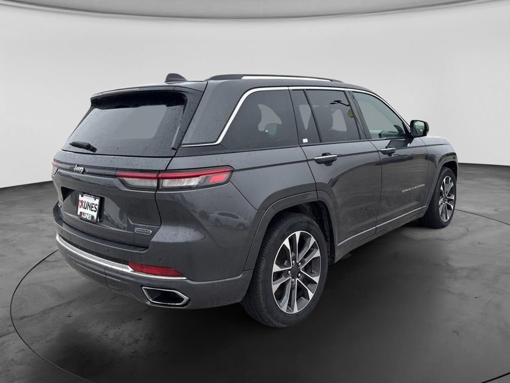 Used 2023 Jeep Grand Cherokee Overland AWD/4WD image 15