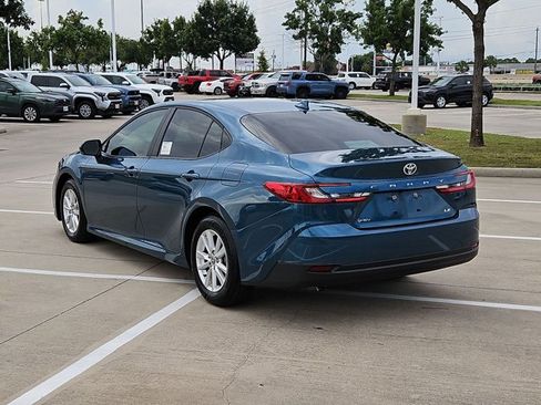 Used 2026 Toyota Camry LE w/ Convenience Package FWD image 8