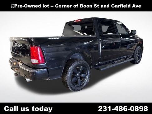 Used 2016 RAM 1500 Express w/ Black Ram 1500 Express Group AWD/4WD image 5