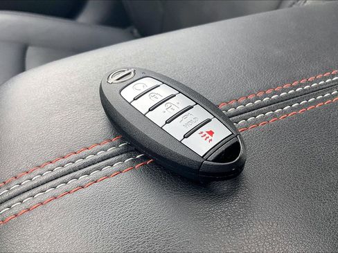 Used 2024 Nissan Altima 2.5 SR w/ SR Premium Package FWD image 14