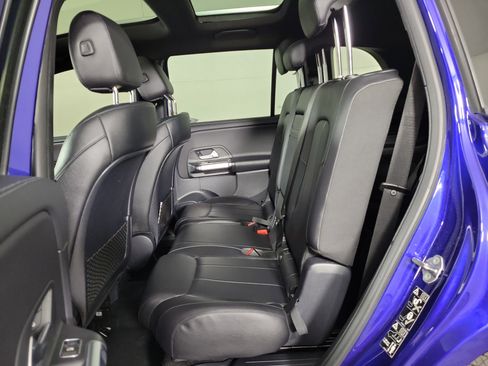 Used 2022 Mercedes-Benz GLB 250 image 10