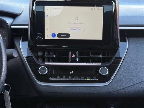 Used 2025 Toyota Corolla LE image 17