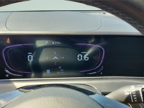 Used 2025 Kia Seltos S FWD image 21