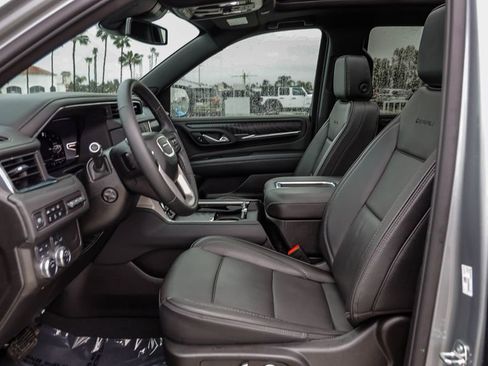 Used 2024 GMC Yukon Denali image 21