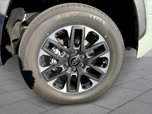 Used 2025 Toyota Tundra Limited image 12