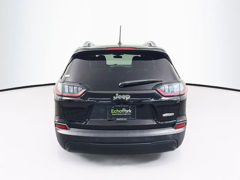 Used 2019 Jeep Cherokee Latitude Plus FWD image 7