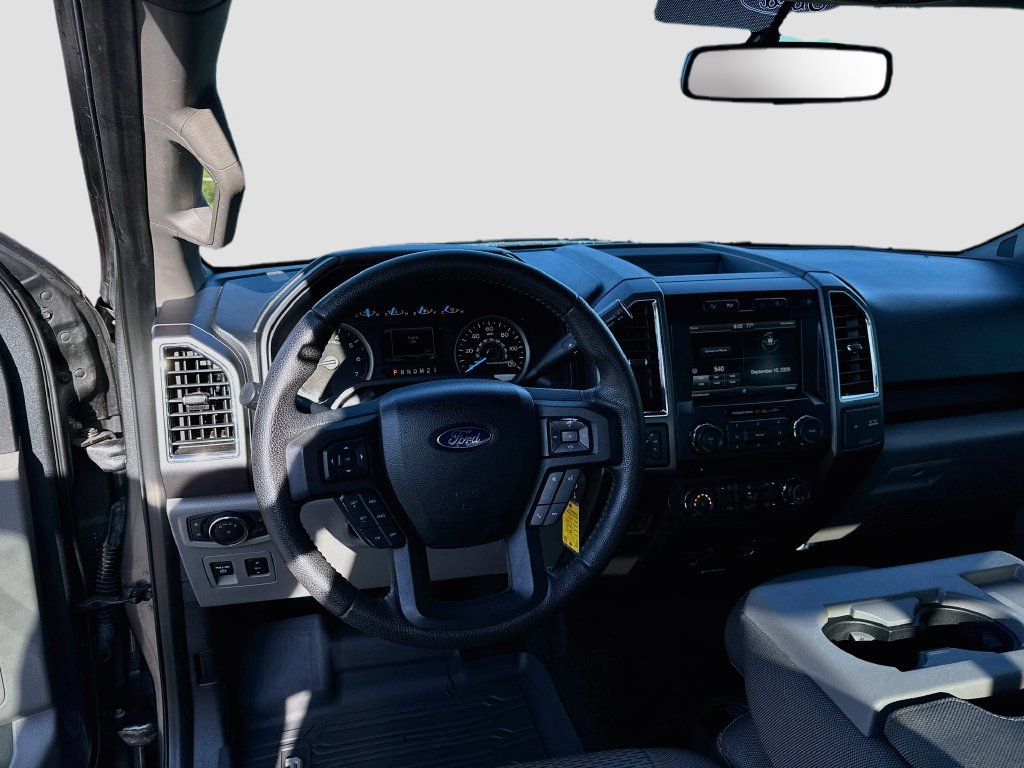 Used 2015 Ford F150 XLT w/ Equipment Group 302A Luxury AWD/4WD image 21