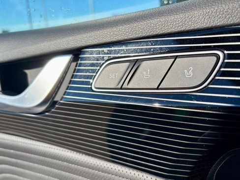 Used 2024 Hyundai Palisade Calligraphy image 6