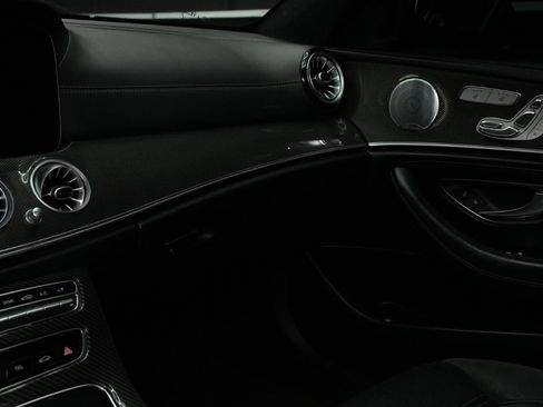 Used 2018 Mercedes-Benz E 63 AMG S image 39