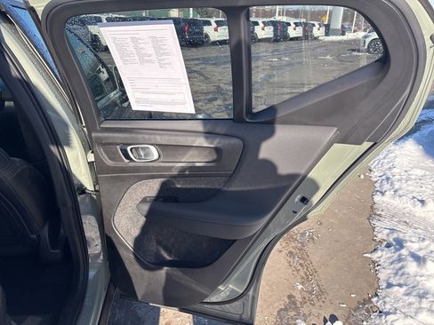 Certified 2025 Volvo XC40 B5 Plus image 38