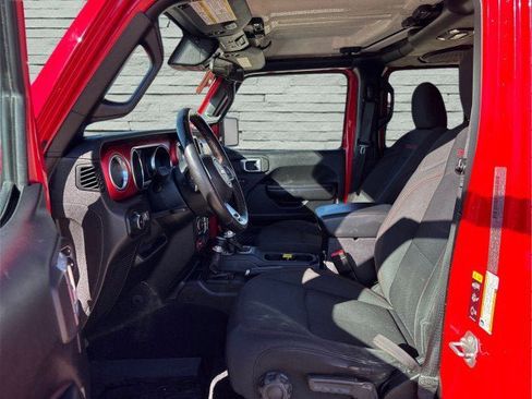 Used 2020 Jeep Wrangler Unlimited Rubicon w/ Cold Weather Group image 10