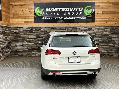 Used 2019 Volkswagen Golf Alltrack SE AWD/4WD image 25