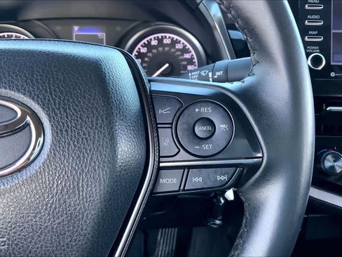 Used 2024 Toyota Camry SE image 23