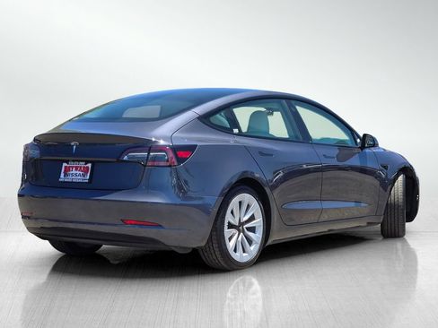 Used 2021 Tesla Model 3 Standard Range Plus RWD image 5