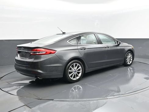 Certified 2017 Ford Fusion SE FWD image 23