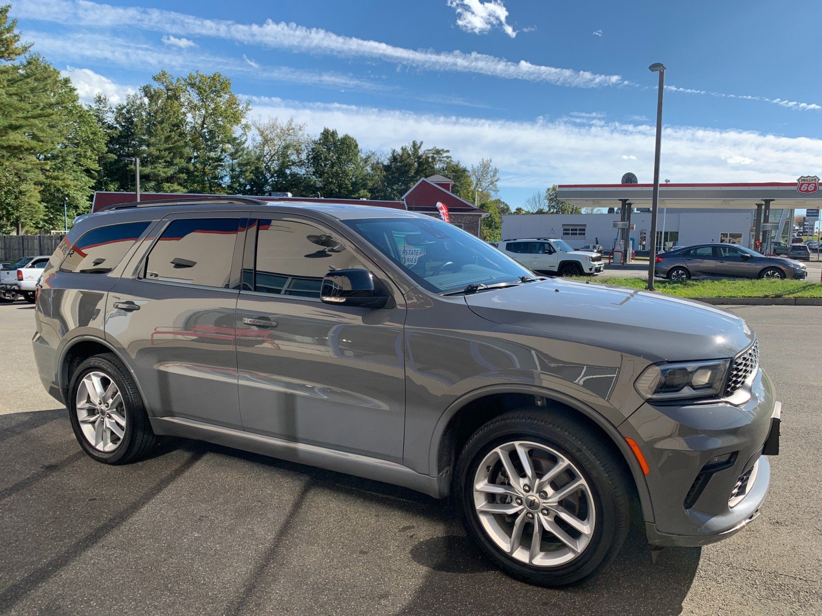 Used 2023 Dodge Durango GT AWD/4WD image 3