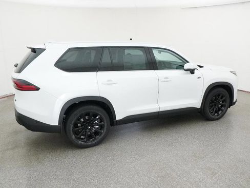 New 2026 Toyota Grand Highlander XLE FWD image 13