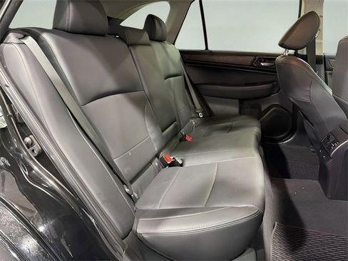 Used 2016 Subaru Outback 3.6R Limited image 32