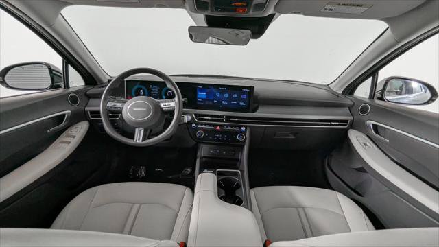 Used 2025 Hyundai Sonata SEL FWD image 26