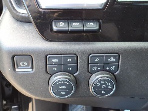 Certified 2022 Chevrolet Silverado 1500 LTZ w/ LTZ Premium Package image 18