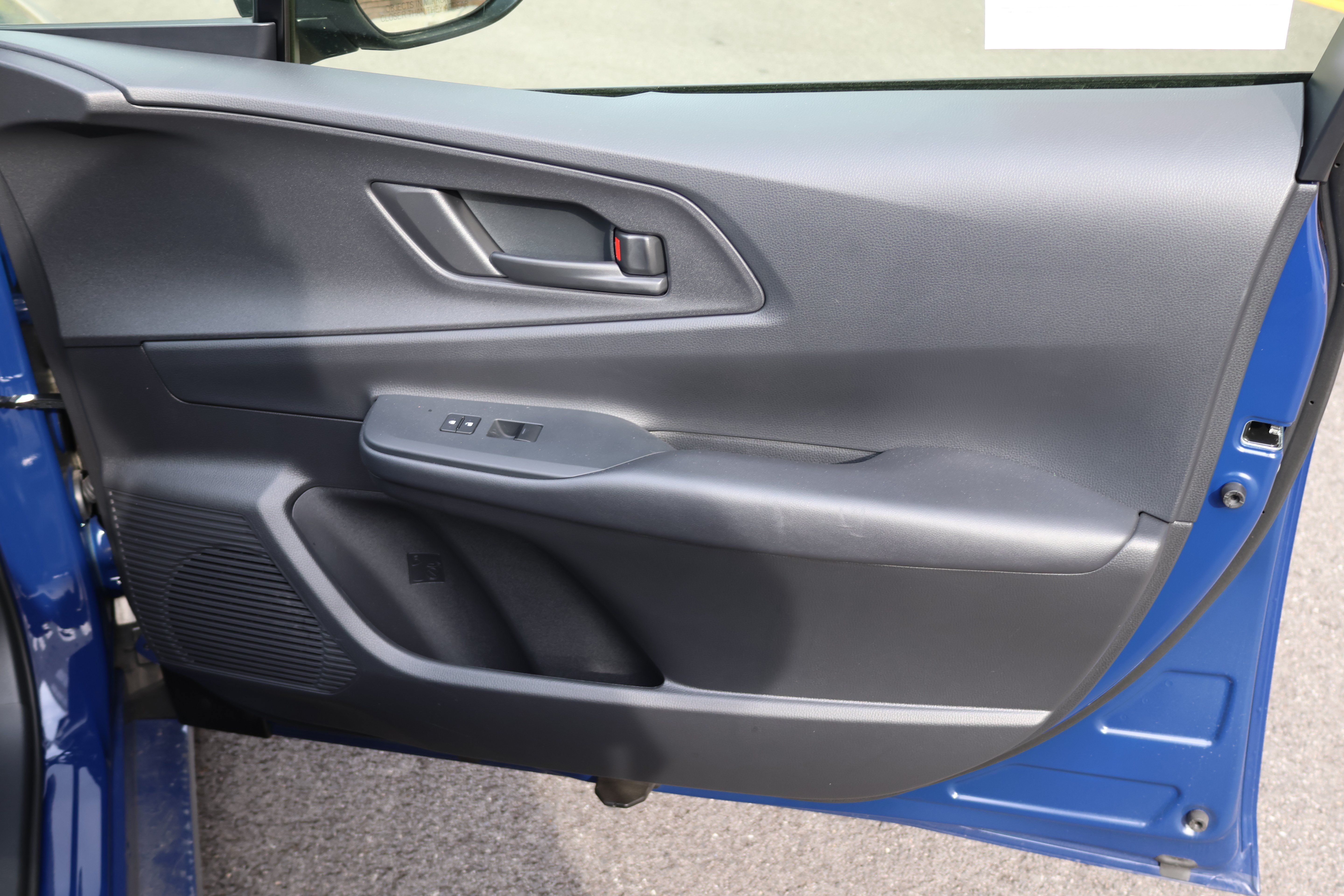 Certified 2026 Toyota Prius Plug-In Hybrid FWD image 36