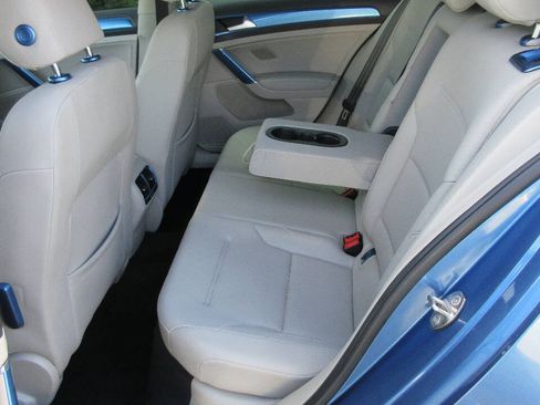 Used 2015 Volkswagen e-Golf SEL Premium FWD image 14