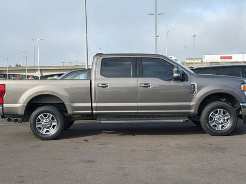 Used 2021 Ford F250 Lariat w/ Lariat Value Package image 3