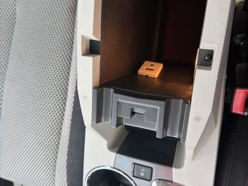 Used 2016 Chevrolet Equinox LS image 25