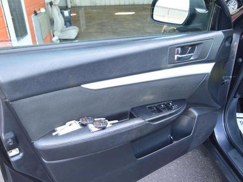 Used 2010 Subaru Outback 2.5i Premium w/ Protection Package 1A image 51