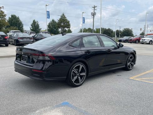 Used 2026 Honda Accord SE image 6