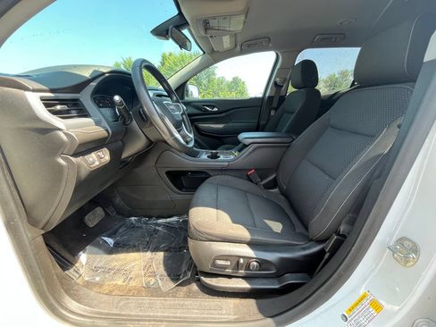 Certified 2021 GMC Acadia SLE w/ Driver Convenience Package FWD image 9